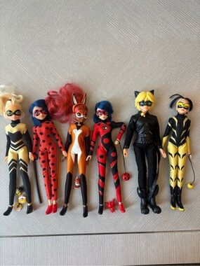 SOLSOLDMiraculous Ladybug 6 Action Figure Dolls Ladybug Queen Bee Cat Noir